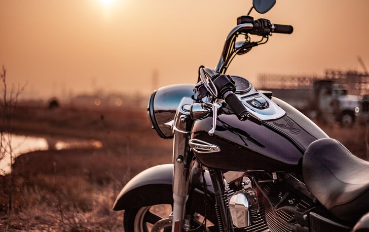 Header_with_media_Motorbike_E5E10_1676x1054